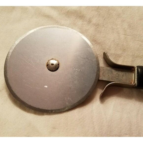 Ekco Pizza Cutter Blade 2 5/8" Diameter 8" USA Stainless Steel Black #3 - Picture 3 of 7